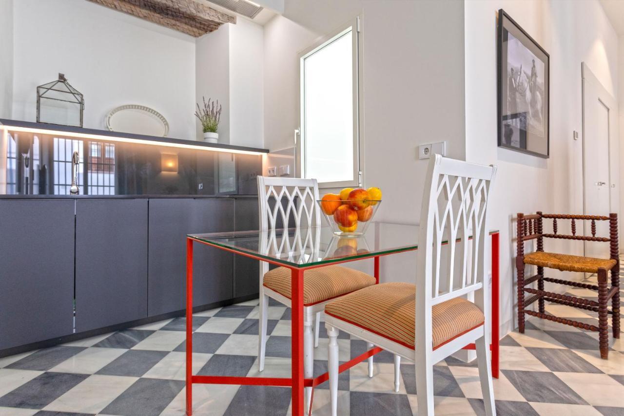 Genteel Home San Laureano เซบีญา ภายนอก รูปภาพ